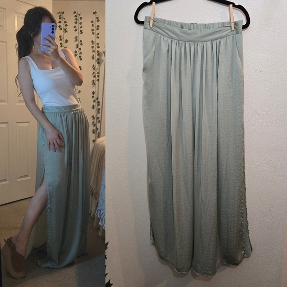 🌴FINAL SALE UO Sparkle & Fade Maxi Skirt Mint Green Large - Picture 1 of 13
